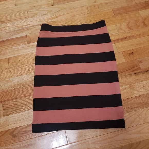 Striped Skirt - Picture 1 of 4